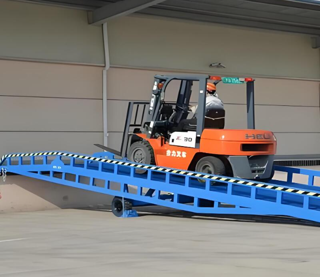 锦州移动式卸货平台（叉车用）
